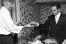 Please wait while images load...