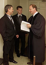 Please wait while images load...