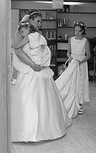 Please wait while images load...